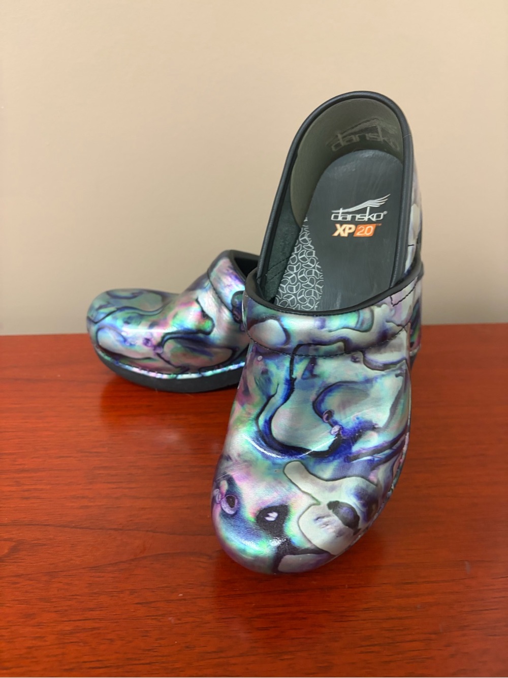 Dansko Professional XP 2.0 Silver Pearl
Patent